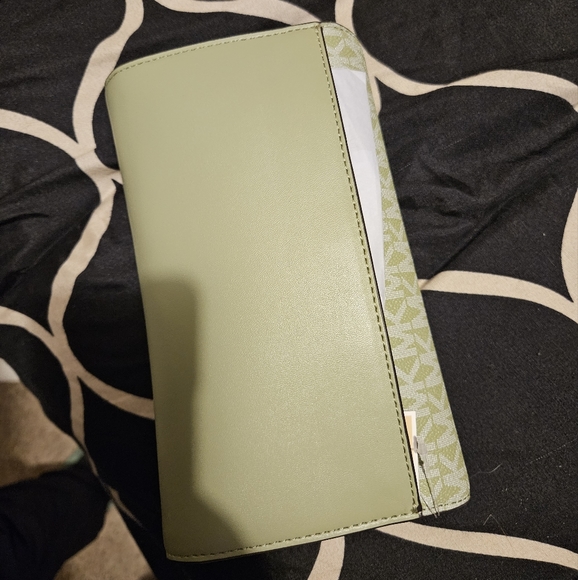 Michael kors crossbody wallet - Picture 5 of 8